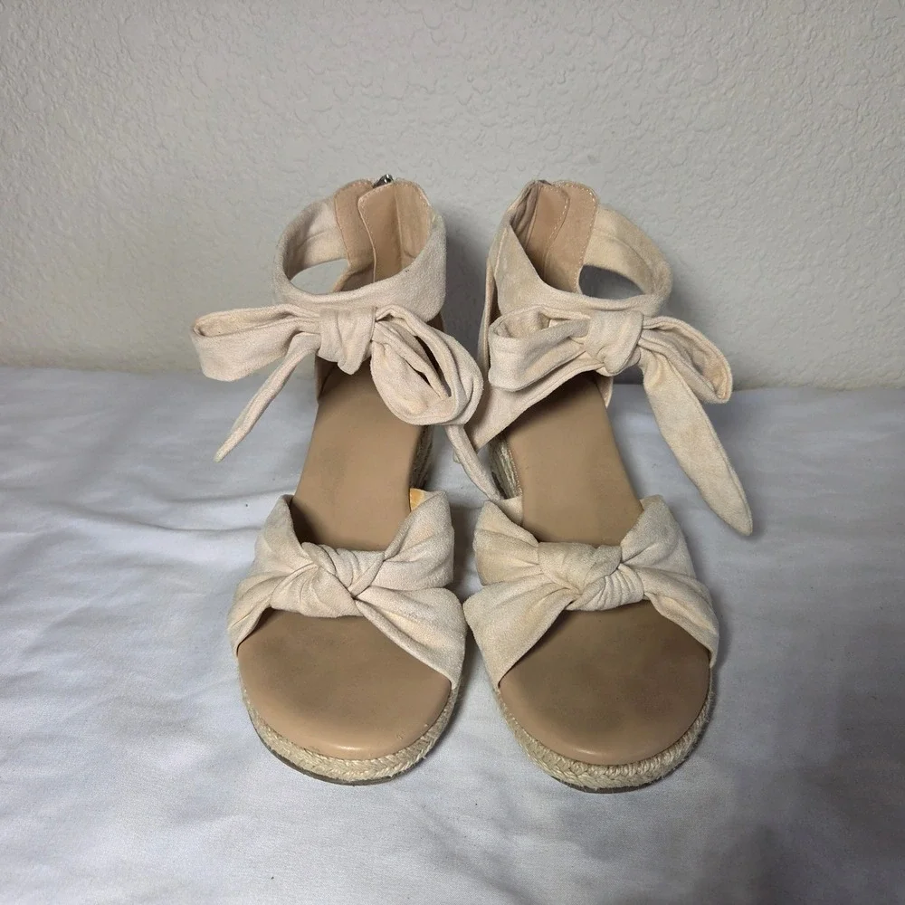 N/A charming espadrille